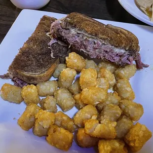 Reuben and tator tots