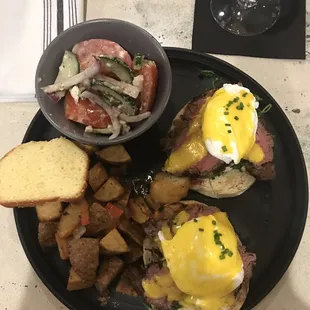 Eggs Benedict