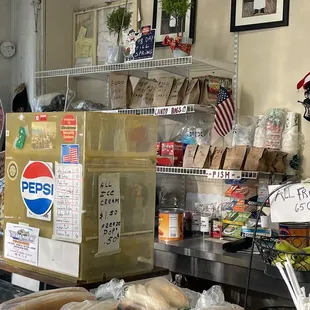 Tano's Deli