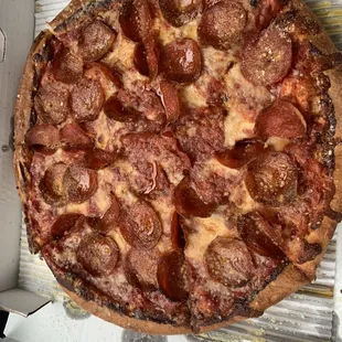 Good classic pepperoni pizza