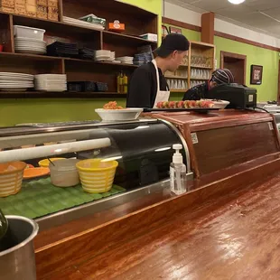 sushi and sashimi, interior