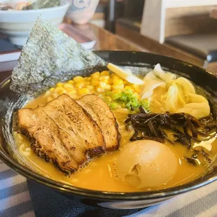 R4. Miso Tonkotsu Ramen