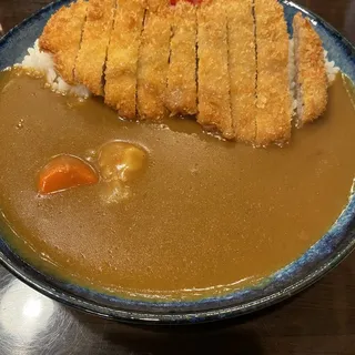 (D7) CURRY PORK KATSU DON