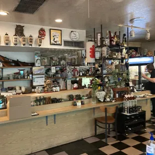 ramen and noodles, interior