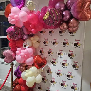 a balloon arch