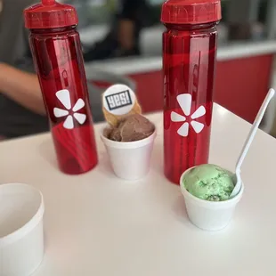 Pistachio ice cream is in a kiddie cup, and the chocolate one is a medium cup