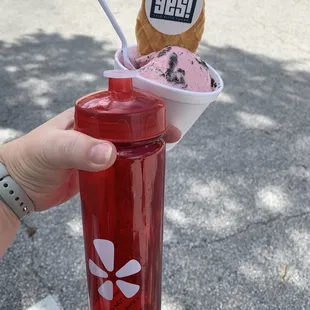 My 2 scoops &amp; a fun Yelp water bottle!