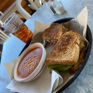 Light lunch! Yummmmy!!!