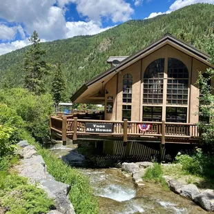 ramen and noodles, outside