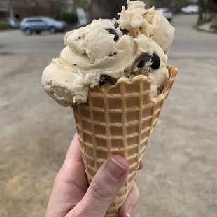 Strawberry with chocolate chunks