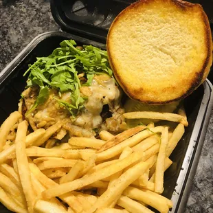 Truffle Burger with ZERO SAUCE, dry and disappointing!