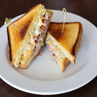 Ahi tuna melt