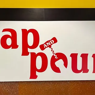 Love this logo design (and location in Terminal 1)