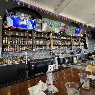 Counter and Bar