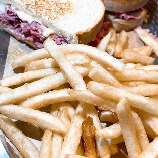 Reuben Sandwich with Fries