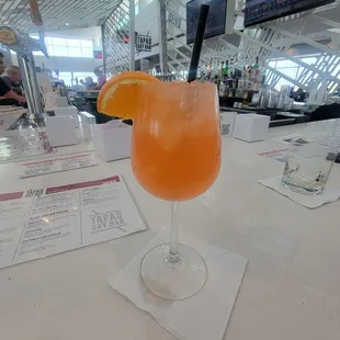 Aperol Botanic Spritz