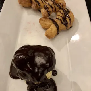 Churros con Chocolate