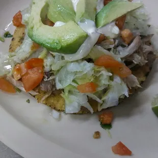 Carnitas tostada
