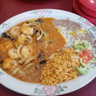 Shrimp, mushrooms, onions in garlic butter sauce $16.95