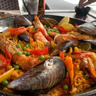 Seafood paella