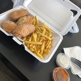 Wings and Fries Combo  (Garlic Parmesan Wings and Cajun Fries)