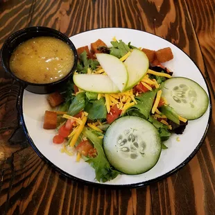 side salad with red wine vinaigrette