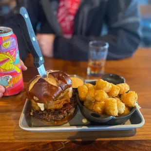 Pretzel Burger 10/10