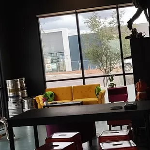 NE corner lounge-ish area