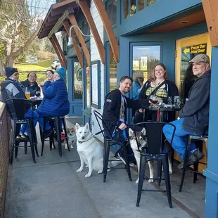 A few folks from Renton, Oak Harbor and Coupeville drinking with dogs.