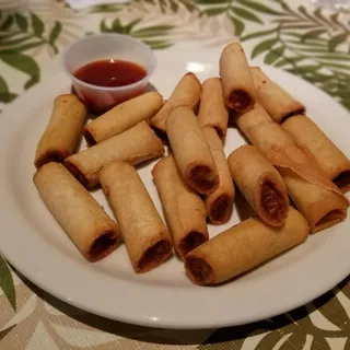 Half Dish Tray Chicken Lumpia