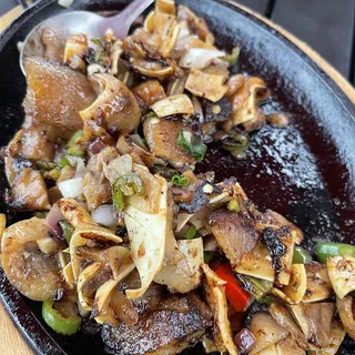 Sizzling Sisig