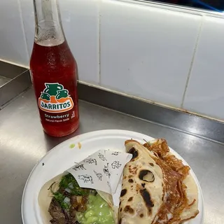 Puro Queso Quesadilla