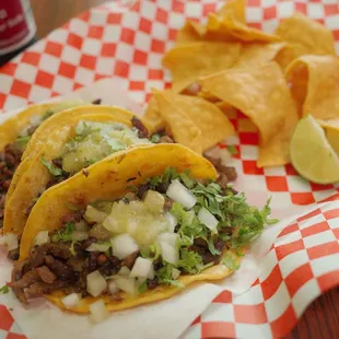 I can't get enough of these asada tacos!