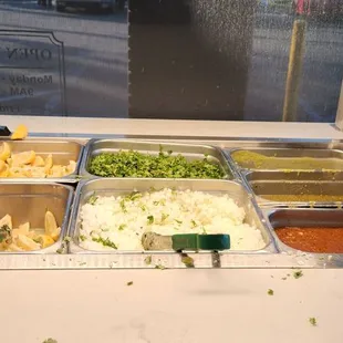 Salsa bar but no containers to put them in