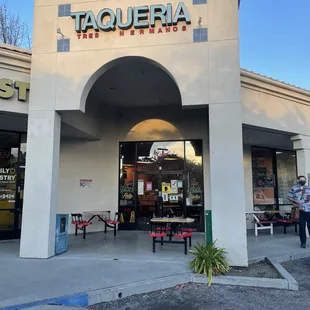 Taqueria Tres Hermanos