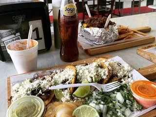 Taquero Mucho