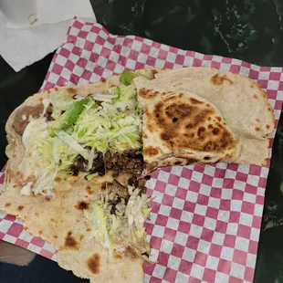 SINCRONIZADA- Fajita, beans, Avocado, lettuc