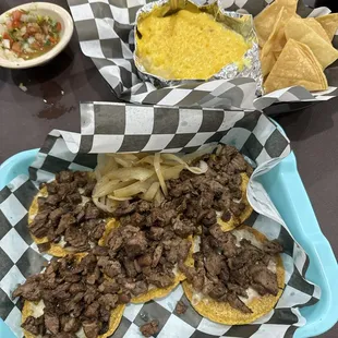 Espadas y una papa asada.... Looks good...