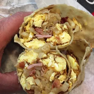 Bacon/ham breakfast burrito 4.5/5