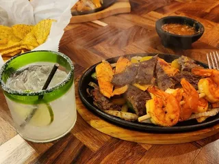 Los Molcajetes Mi Casita