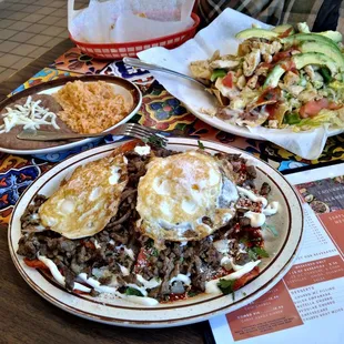 Asada en Rojas Chilaquitas marvelous  OMG and Chicken Botona