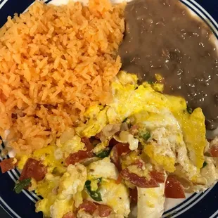huevo ala Mexicana Mexican style scrambled eggs
