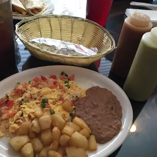 Huevos a la Mexicana and fabulous red and green sauces