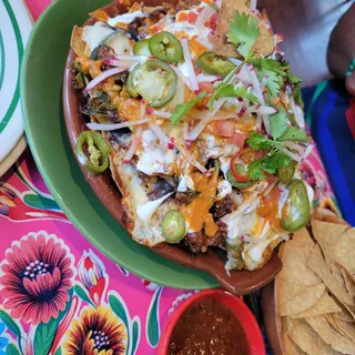 TRADITIONAL NACHOS DE LA CASA