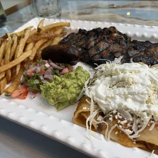 food, nachos