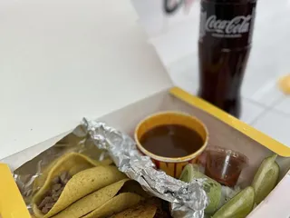 Chilangos Tacos