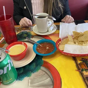 Queso, salsa, sprite