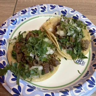 Tripa &amp; Lengua tacos