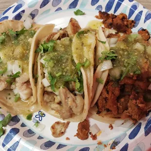 Pescado, pollo, pastor