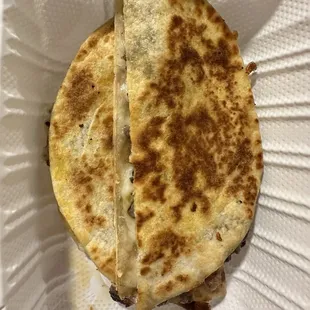 Small quesadilla, steak!
